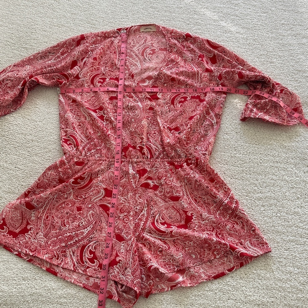 Elan Red Ocean Red Paisley Crossover Romper With 3/4 Sleeves Elastic Waist Sz S - Picture 6 of 8